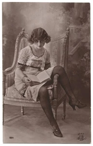 1920 French Risqué Photograph, Sexy Up Skirt Girl, Black Stockings - Jean Agelou - Picture 1 of 2