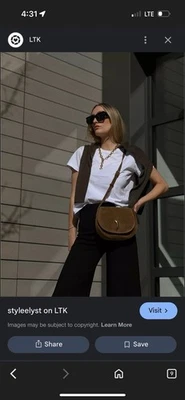 Bolso Little Liffner Maccheroni Saddle en gamuza marrón con cierre dorado Foto 1 de 4