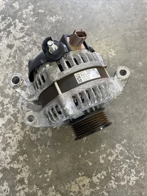2020 2021 2022 FORD F250 F350 F450 F550 7.3 Godzilla 157 AMP UPPER ALTERNATOR - Image 1 of 4
