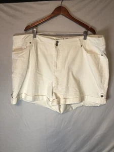 Faded Glory Women’s White Stretchy Denim Shorts Size 26W - Picture 1 of 5