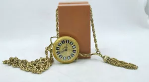 Vintage LUZERN SCHWEIZER TASCHENUHR ANHÄNGER AUFZIEH UND ARMBAND ~ FUNKTIONIERT!! - Bild 1 von 3