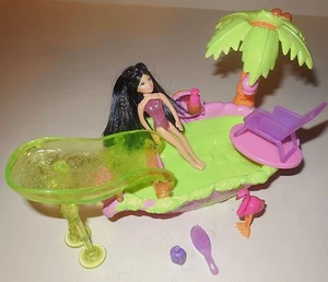 FASHION POLLY POCKET WORLD DOLL WATER ISLAND TROPICAL RESORT SWIMMING POOL LOT - Picture 1 of 5