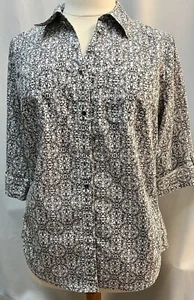 BLUSA DE MANGA CORTA BLANCA Y NEGRA Talla 1X Tiene Paneles Laterales Transpirables - Imagen 1 de 7