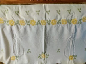 Hand Embroidered cross stitch Oval With Yellow Flowers vintage tablecloth - Picture 1 of 7