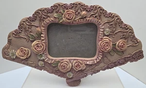 Vintage Fan-Shaped Photo Frame with 3D Roses for a 3x4 photo - Picture 1 of 9