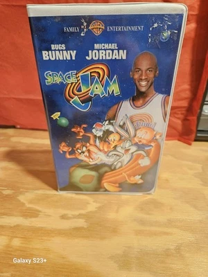 Space Jam VHS Clamshell Michael Jordan Bugs Bunny Warner Brothers Basketball  - Image 1 of 4