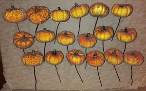 18 Stck. Herbst/Herbst Kürbis Plektren Glitzer & Glänzend für Erntedank Blumen Kreationen - Bild 1 von 12