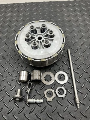 02-25 2006 Yamaha YZ250 OEM 2 TIEMPOS CONJUNTO COMPLETO EMBRAGUE Foto 1 de 4