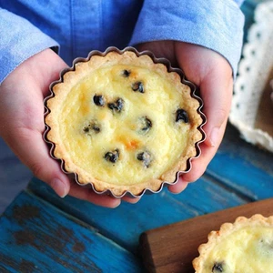 Round Fluted Tart Pan Baking Quiche Mold With Removable Bottom Non Stick Pie Pan - Picture 1 of 9