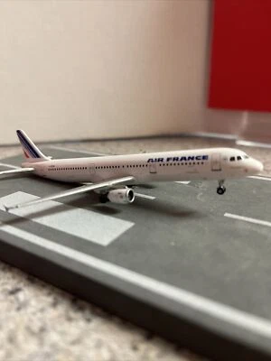 Modelo diecast escala GJ 400 Air France A321-211 avión comercial F-GTAN Foto 1 de 4