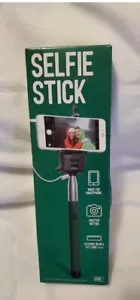 GEMS Selfie Stick 3ft Extendable Adjustable Mount with Remote Button new open bx - Picture 1 of 3