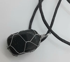 GREEN GOLDSTONE GEMSTONE 15 X 23mm WIRE WRAPPED PENDANT 20" BLACK CORD NECKLACE - Picture 1 of 3