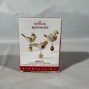 Hallmark Andenken Ornamente Tag 4 - 6 LITTLE DAYS OF CHRISTMAS PORCENLAIN 2016 - Bild 1 von 7