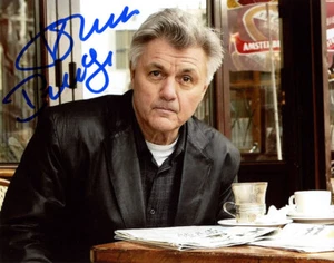 JOHN IRVING SIGNED 8x10 PHOTO CELEBRATED AUTHOR GARP CIDER HOUSE BECKETT BAS - Picture 1 of 2