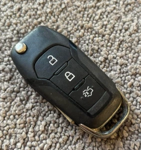 GENUINO FORD MANDO A DISTANCIA DE 3 BOTONES LLAVERO ABATIBLE - Imagen 1 de 2
