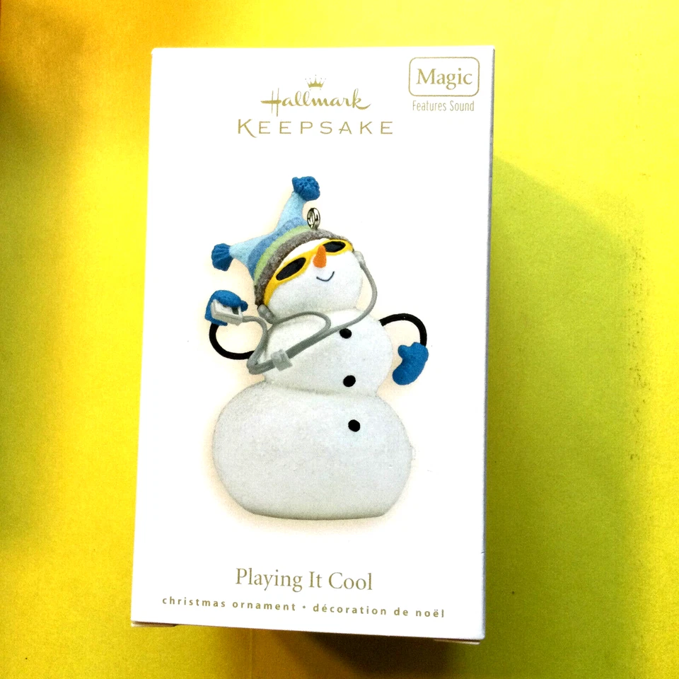 Playing It Cool, muñeco de nieve, año 2008 Hallmark Keepsake, CARACTERÍSTICAS SONIDO Foto 1 de 1