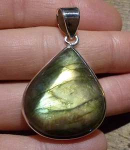 O&co Pendentif Labradorite naturelle cabochon protection cadeau noël - Imagen 1 de 3