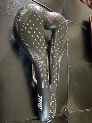 Selle Italia Diva Gel Superflow 152mm Alloy Rails Women's Bike Saddle 260g - Image 1 of 3