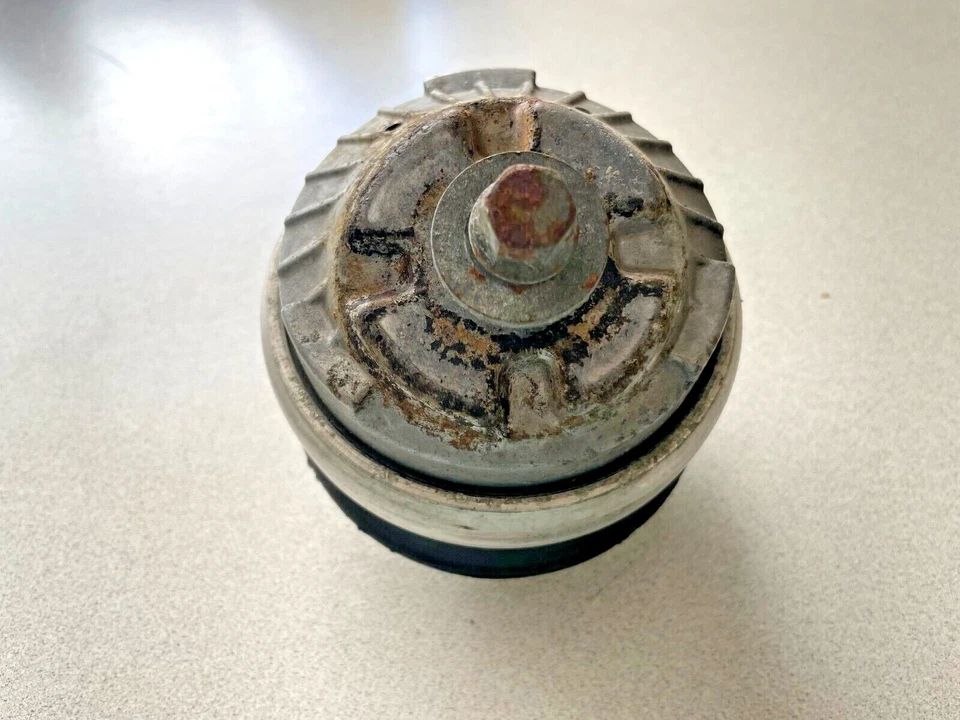 2004-2010 MERCEDES-BENZ SLK280 R171 ~ FRONT ENGINE MOUNT ~ A2112403417 - Image 1 of 3