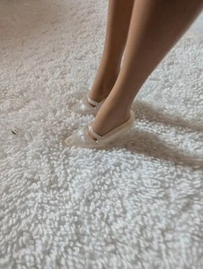 Vintage Barbie White Crystal Closed Toe Heels China - Minty - Fits Mod Barbie - Bild 1 von 5