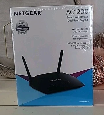 NETGEAR AC1200 1000Mbps 4 Ports 300Mbps Dual Band Gigabit Smart Router  - Image 1 of 3