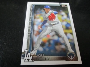 Tarjeta Topps #575 Joe Kelly (Los Angeles Dodgers - P) 2025 como nueva - Imagen 1 de 2