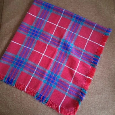 Tischdecke mit Fransen - Bild 1 von 2