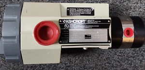 ashcroft pressure switch  PDAN7JS25 11A 125/250Vac 5A 2000psi  out of bag  - Picture 1 of 4