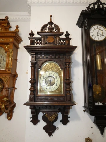 Very Beautiful Lenzkirch Cantilever Wanduhr-Massiv Nußbaum-34183 Cover