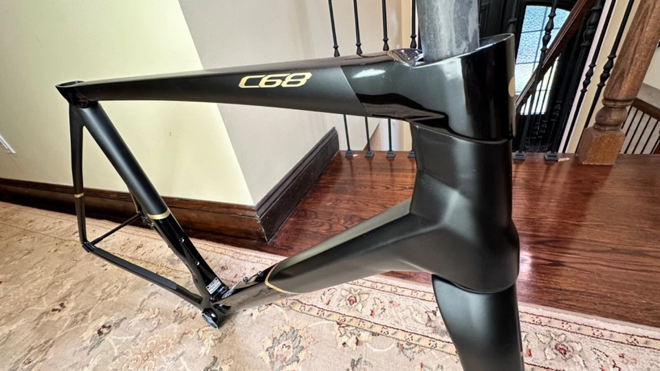  Colnago C68 Ti.  Feito na Itália!  Tamanho 53.  Porcas de poeira de titânio impressas em 3D    - Imagem 1 de 4