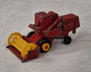 Vintage Matchbox Series Made in England by Lesney No. 65 Claas Combine Harvester - Picture 1 of 6