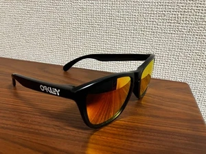 Oakley FROGSKINS Sunglasses (Polarized Lenses) - Picture 1 of 6