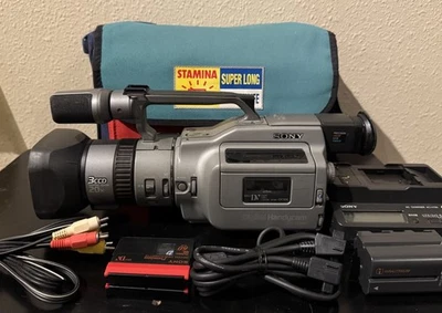 Sony Handycam DCR-VX1000 MiniDV NTSC Battery + Charger + Tape TESTED WORKING ✅ - Image 1 of 4