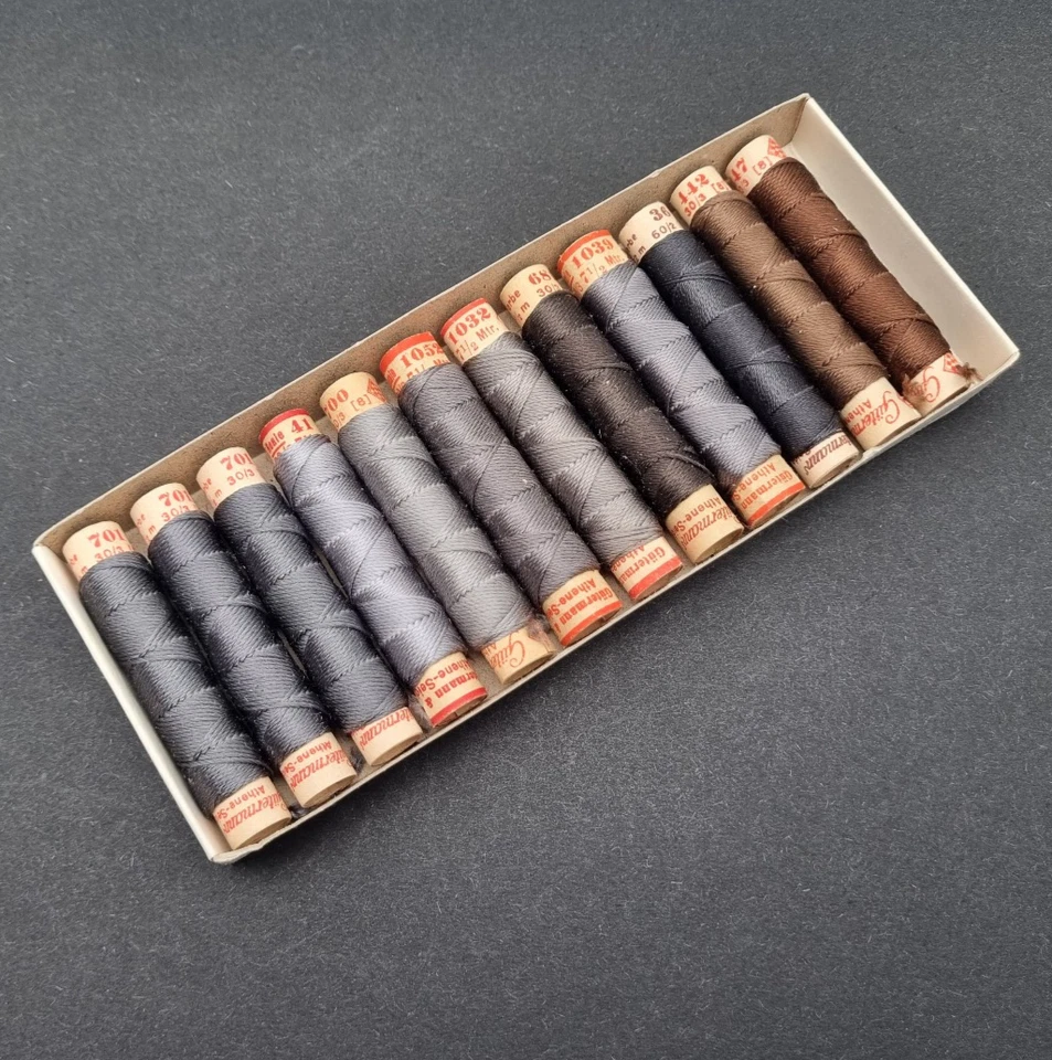 12 Rollen Gütermann Athene Knopflochseide Silk Buttonhole Thread Hilo de Seda 24 - Bild 1 von 1