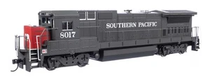 Walthers 910-9572 HO SP 8-40B Diesel Locomotive Standard DC #8017 - Picture 1 of 1