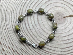 7.5" Green Cabochon Bracelet - Picture 1 of 7