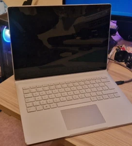 Microsoft Surface Book 3 5", (Intel i7-1065G7, 16GB RAM, 256GB SSD, GTX 1650) - Picture 1 of 9