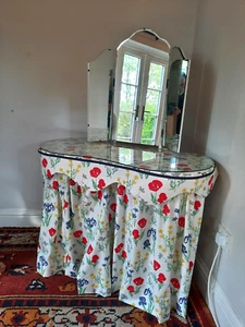 Vintage Petite Ducal Three Drawer Dressing Table With Trifold Mirror - Picture 1 of 9