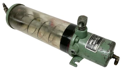 Lincoln 83668 Centro-Matic Air‑Operated Grease Pump 0.45 in³/Stroke 20:1 Ratio - Image 1 of 3