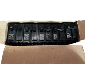 5 Pack ~ Square D HOM220 20A 2 Pole Plug-on Circuit Breaker by Schneider - Picture 1 of 3