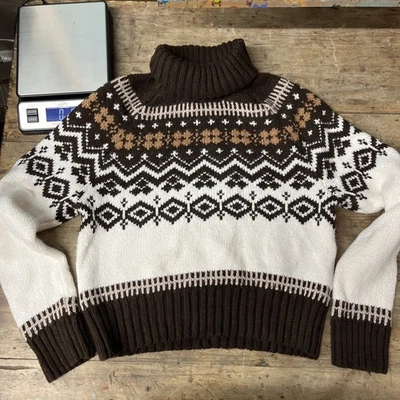 Suéter de cuello alto American Eagle Fair Isle para mujer marrón nórdico crema mediano Foto 1 de 4