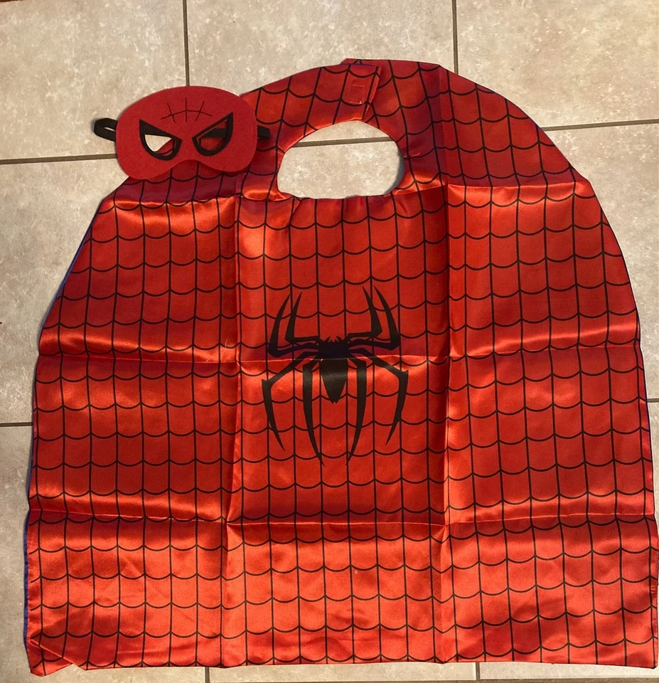 Capa de superhéroe con máscara similar a Spiderman... Déjalos ser un superhéroe hoy Foto 1 de 1