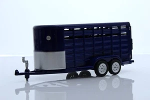 Blue Livestock Animal Horse Trailer 1:64 Scale Diecast Model - Picture 1 of 5