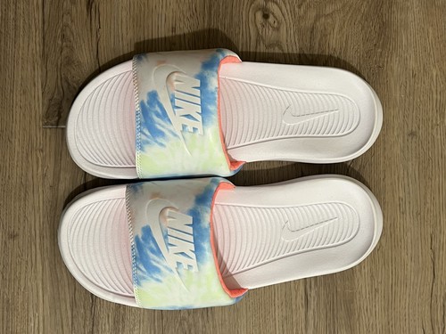 Sandali da donna Nike Victori One bianchi multicolore stampa diapositive taglia 8