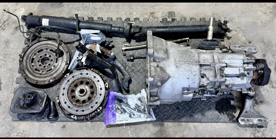 BMW E36 328i Z3 M3 ZF TRANSMISIÓN MANUAL 5 VELOCIDADES CAJA DE CAMBIOS MANUAL INTERCAMBIO 66 k millas Foto 1 de 1