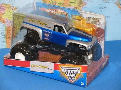 1/24 HOT WHEELS MONSTER JAM GRAVE DIGGER THE LEGEND TRUCK MAX-D ADVANCE AUTO PAR - Image 1 of 4