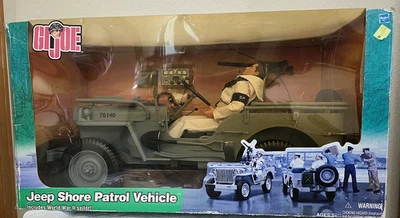 Jeep GI Joe Shore Patrol escala 1/6 Segunda Guerra Mundial Marina de los Estados Unidos Vehículo Militar Hasbro 2003 Nuevo en Caja Foto 1 de 4