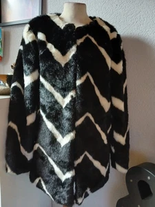 Kurzmantel schwarz weiss Kunstfell Gr.S Only Herbst - Bild 1 von 8