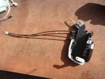 Solenóide de trava de porta Nissan Cube 2009 DBA-Z12 [usado] [PA86573456] - Imagem 1 de 4