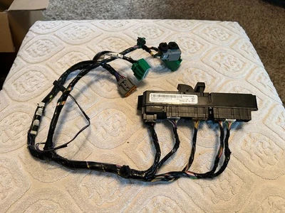 2013-17 Buick Enclave Passengers side window and power door lock switch & wiring - Image 1 of 4